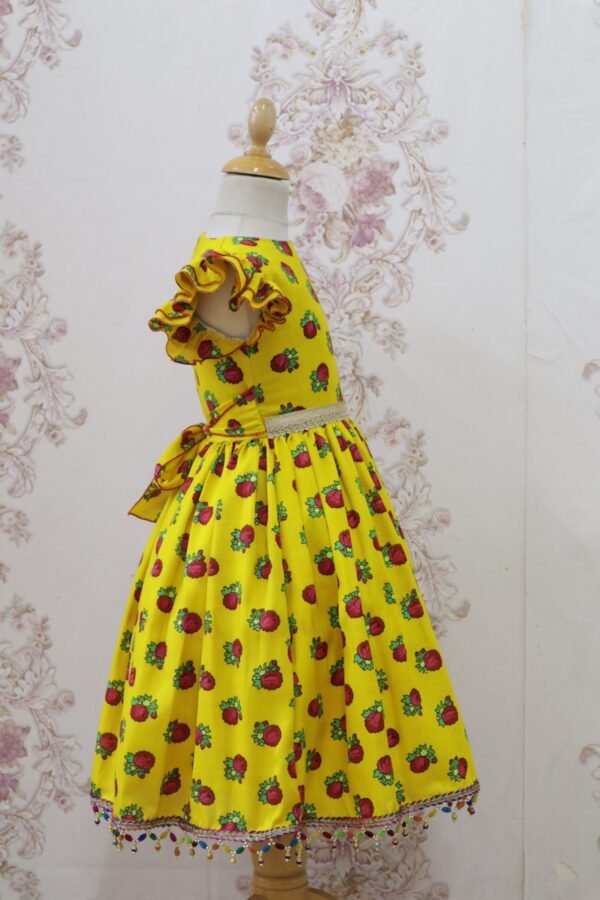 Traditional Dress Yellow With Golden Lace Lamora